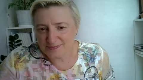 Snapshot of vea_motty chatting on 07-13-26, 10:29 vea_motty online show from 07-13-26, 10:29