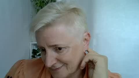 Snapshot of vea_motty chatting on 07-19-26, 12:53 vea_motty online show from 07-19-26, 12:53