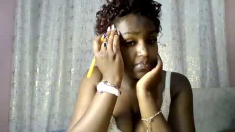 Snapshot of vee_quest chatting on 06-22-26, 03:25 vee_quest online show from 06-22-26, 03:25