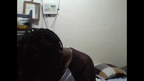 Snapshot of vee_tommy chatting on 05-03-26, 02:06 Vee tommy online show from 05-03-26, 02:06