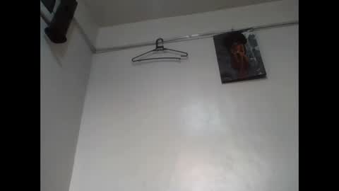 Snapshot of vee_tommy chatting on 05-29-26, 06:11 Vee tommy online show from 05-29-26, 06:11