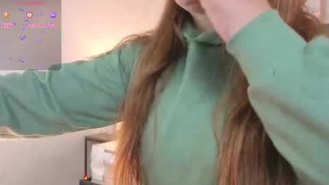 Vee Simons online show from 01-17-26, 08:01