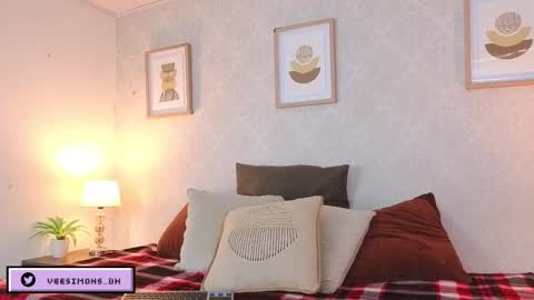 Vee Simons online show from 03-21-26, 07:39