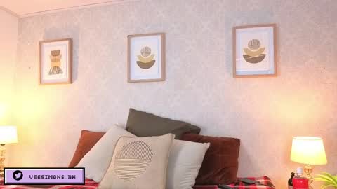 Vee Simons online show from 03-23-26, 07:29