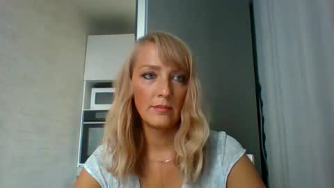 Snapshot of veessa chatting on 09-10-25, 02:06 Veessa online show from 09-10-25, 02:06