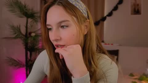 Maria online show from 10-18-25, 01:34