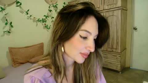 veka_lourens online show from 04-26-26, 05:10