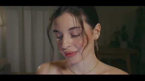 Snapshot of velavelle chatting on 05-27-26, 08:28 Try to unlock online show from 05-27-26, 08:28