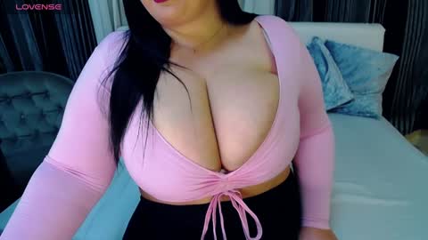 VeleryWOW online show from 12-20-24, 02:05