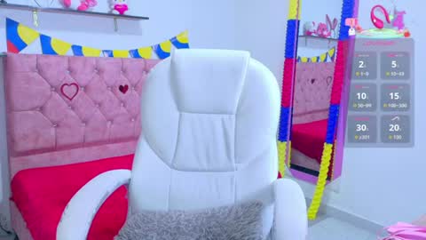Snapshot of velinahoneyy chatting on 06-28-26, 03:51 velinahoneyy online show from 06-28-26, 03:51