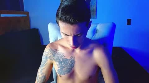 velk_hot1 online show from 02-19-26, 12:56