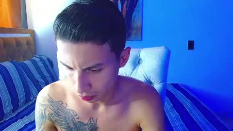velk_hot1 online show from 03-12-26, 01:39