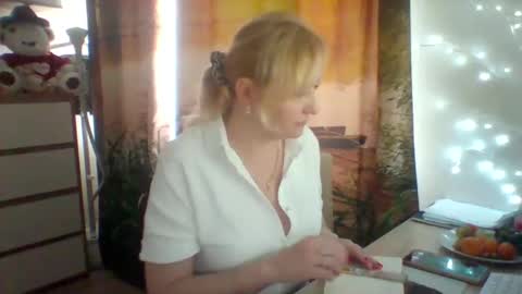 Snapshot of velka_raspberry chatting on 06-03-26, 12:52 velka_raspberry online show from 06-03-26, 12:52