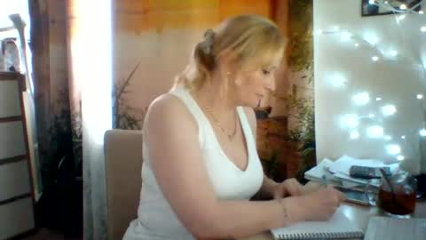 Snapshot of velka_raspberry chatting on 06-21-26, 09:12 velka_raspberry online show from 06-21-26, 09:12