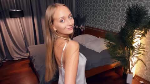 Snapshot of vellaford chatting on 10-17-25, 11:57 Eva online show from 10-17-25, 11:57