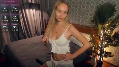 Snapshot of vellaford chatting on 11-16-25, 08:20 Eva online show from 11-16-25, 08:20