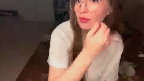 Snapshot of vellarecupero chatting on 09-11-25, 08:42 Sana online show from 09-11-25, 08:42