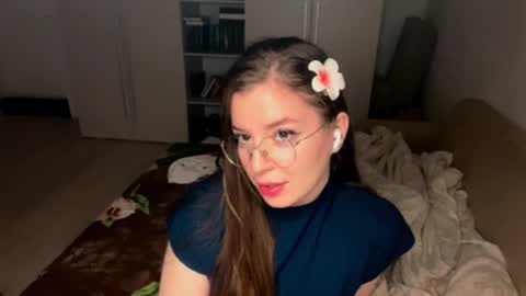 Snapshot of vellarecupero chatting on 09-14-25, 09:25 Sana online show from 09-14-25, 09:25