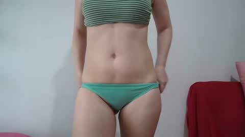 Snapshot of vellarin chatting on 07-30-26, 04:11 Vellarin online show from 07-30-26, 04:11