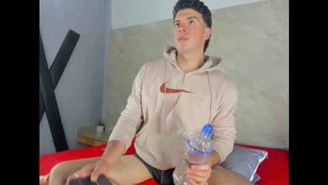 Snapshot of vellotouch chatting on 01-12-26, 12:10 Vello online show from 01-12-26, 12:10