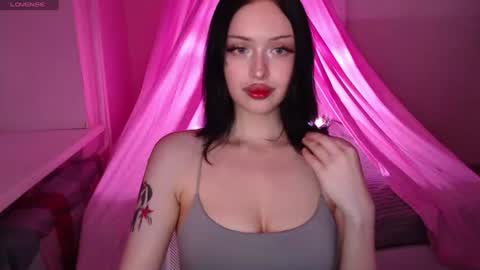 Snapshot of veloravexis chatting on 06-15-26, 05:26 Velora online show from 06-15-26, 05:26