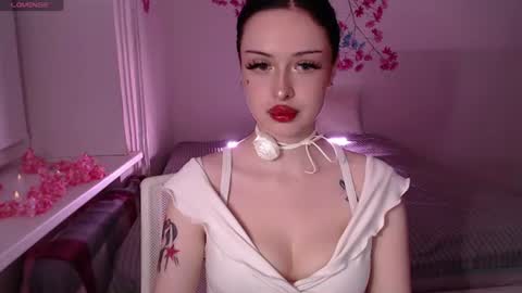Snapshot of veloravexis chatting on 06-24-26, 06:18 Velora online show from 06-24-26, 06:18