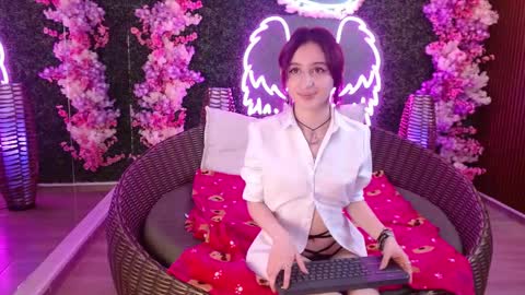 Velvet c4k3 online show from 11-10-25, 01:43