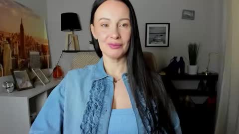 Jasmine online show from 02-19-26, 07:04