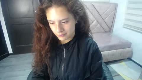 Snapshot of velvet_moon_v chatting on 10-08-25, 01:09 velvet_moon_v online show from 10-08-25, 01:09