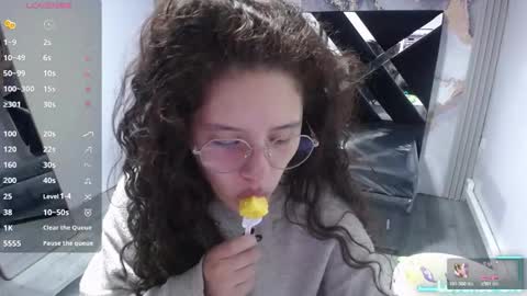 velvet_moon_v online show from 02-06-26, 12:30