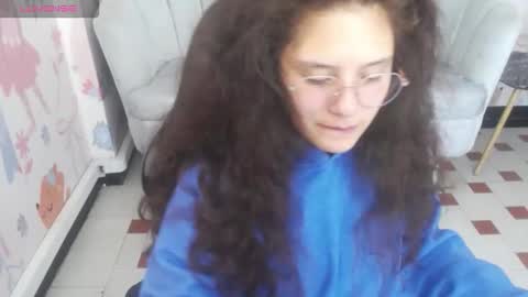 velvet_moon_v online show from 03-25-26, 01:28