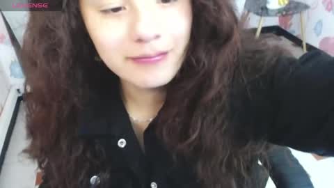 velvet_moon_v online show from 04-01-26, 01:41