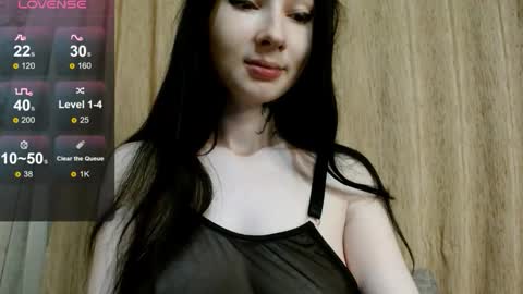 Snapshot of velvet_shadow chatting on 10-15-25, 04:40 velvet_shadow online show from 10-15-25, 04:40