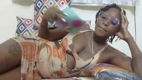 Snapshot of velvet_temptress chatting on 01-20-25, 04:12 velvet online show from 01-20-25, 04:12