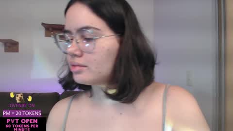 Snapshot of velvetcrystal chatting on 05-11-26, 12:49 Crystal PVT OPEN online show from 05-11-26, 12:49