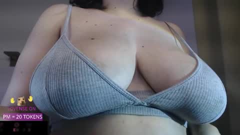 Snapshot of velvetcrystal chatting on 05-23-26, 05:23 Crystal PVT OPEN online show from 05-23-26, 05:23