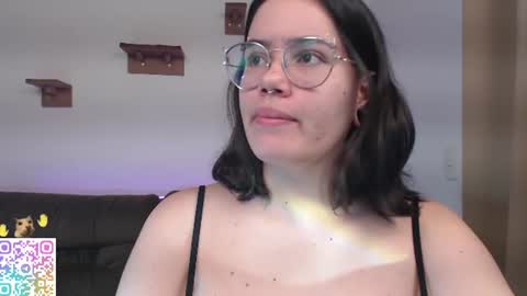 Snapshot of velvetcrystal chatting on 06-10-26, 12:55 Crystal PVT OPEN online show from 06-10-26, 12:55