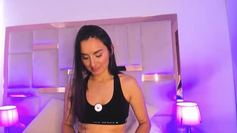 Velvet online show from 05-26-26, 01:29