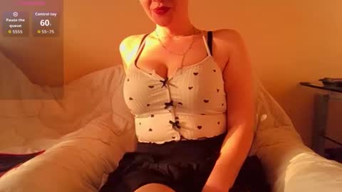 Snapshot of velvetmonax chatting on 03-02-26, 03:19 VelvetXmona online show from 03-02-26, 03:19