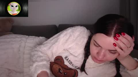 velvetmoon123 online show from 02-05-26, 08:19