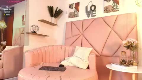 Snapshot of velvetnami chatting on 02-21-26, 12:06 Velvet Nami online show from 02-21-26, 12:06