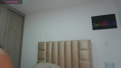 Snapshot of velvetsmith chatting on 05-16-26, 12:51 velvet online show from 05-16-26, 12:51