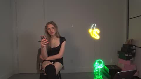 VelvetTGirl online show from 03-16-26, 05:50