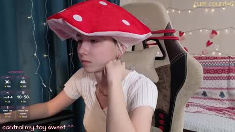 Snapshot of velvetvalkyries chatting on 02-08-26, 01:14 CLEOshort hair TIna long hair online show from 02-08-26, 01:14