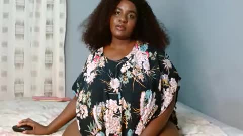 velvetychocolate1 online show from 02-05-26, 01:21