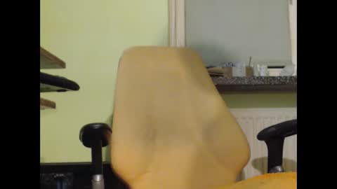 Snapshot of vendi1 chatting on 01-03-25, 06:14 vendi1 online show from 01-03-25, 06:14