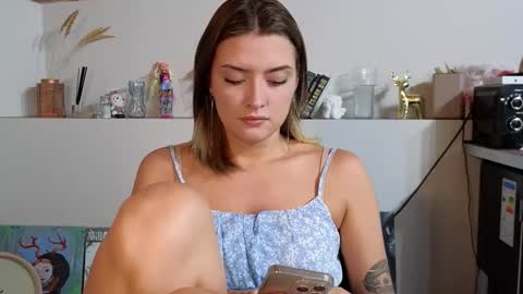 Snapshot of venera_style chatting on 09-17-25, 08:05 VENERA online show from 09-17-25, 08:05