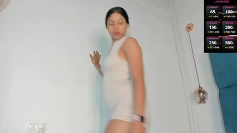 Snapshot of venezolana_caro chatting on 04-23-26, 12:04 venezolana_caro online show from 04-23-26, 12:04