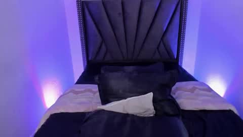 Snapshot of venezuelangoddess chatting on 02-02-25, 06:26 Miss B. online show from 02-02-25, 06:26