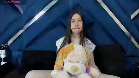 Snapshot of venurmorgan chatting on 09-11-25, 03:56 venurmorgan online show from 09-11-25, 03:56